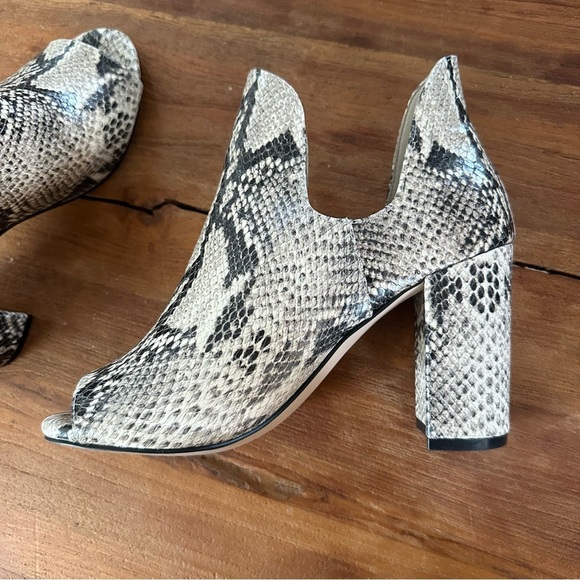 Cole Haan Snake Print Leather Peep Toe Block Heel Booties Size 6.5B Statement - Picture 7 of 13